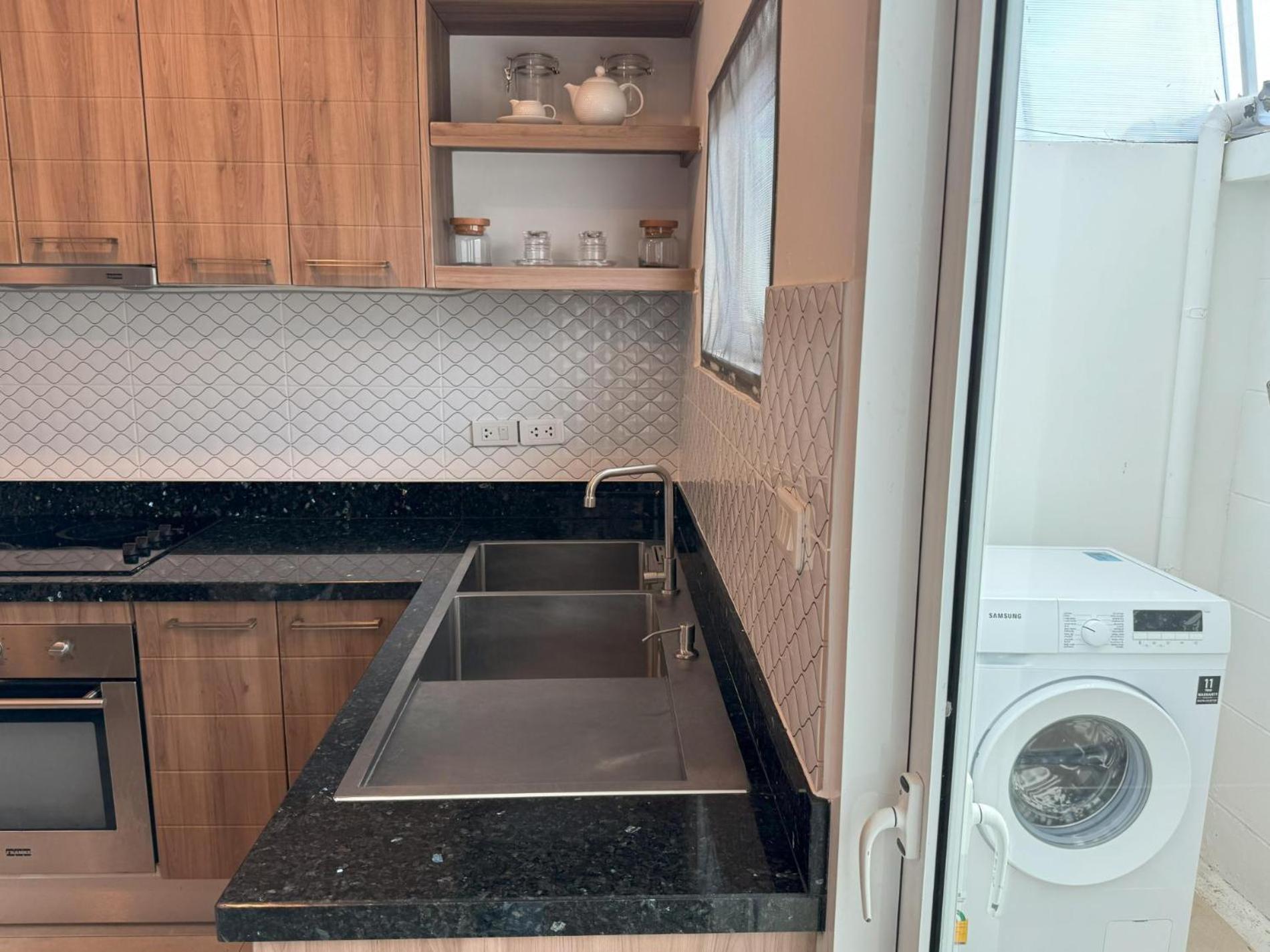 Ap Grand Residence By Lofty شاطئ كامالا المظهر الخارجي الصورة
