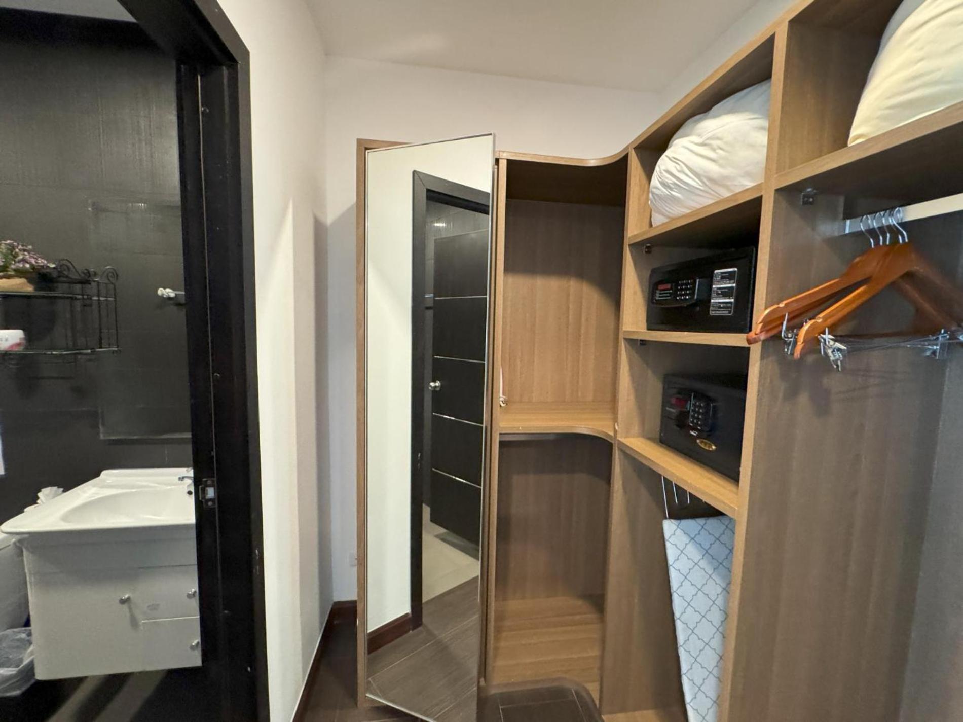 Ap Grand Residence By Lofty شاطئ كامالا المظهر الخارجي الصورة