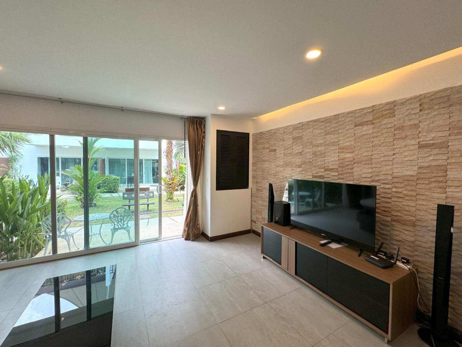 Ap Grand Residence By Lofty شاطئ كامالا المظهر الخارجي الصورة