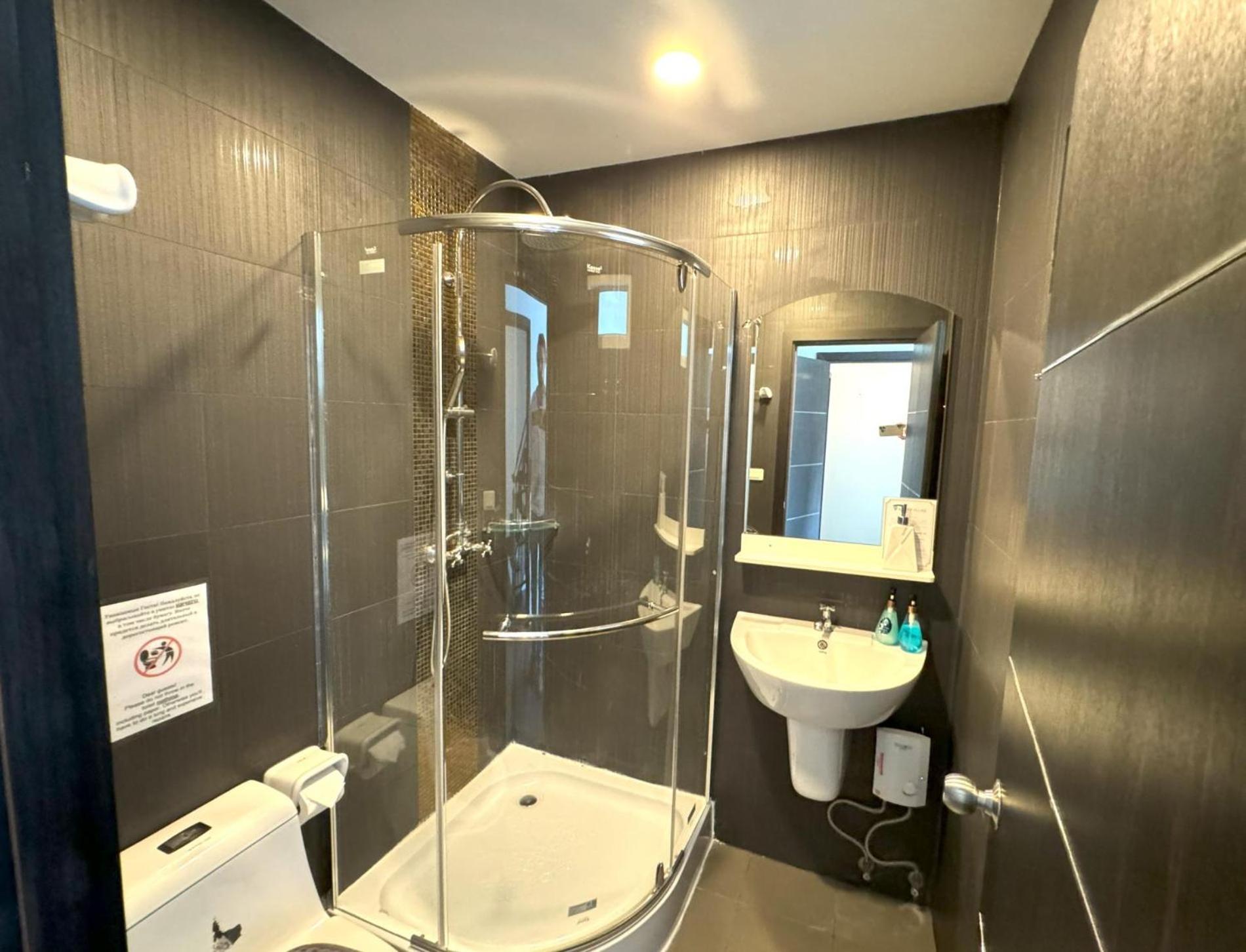Ap Grand Residence By Lofty شاطئ كامالا المظهر الخارجي الصورة